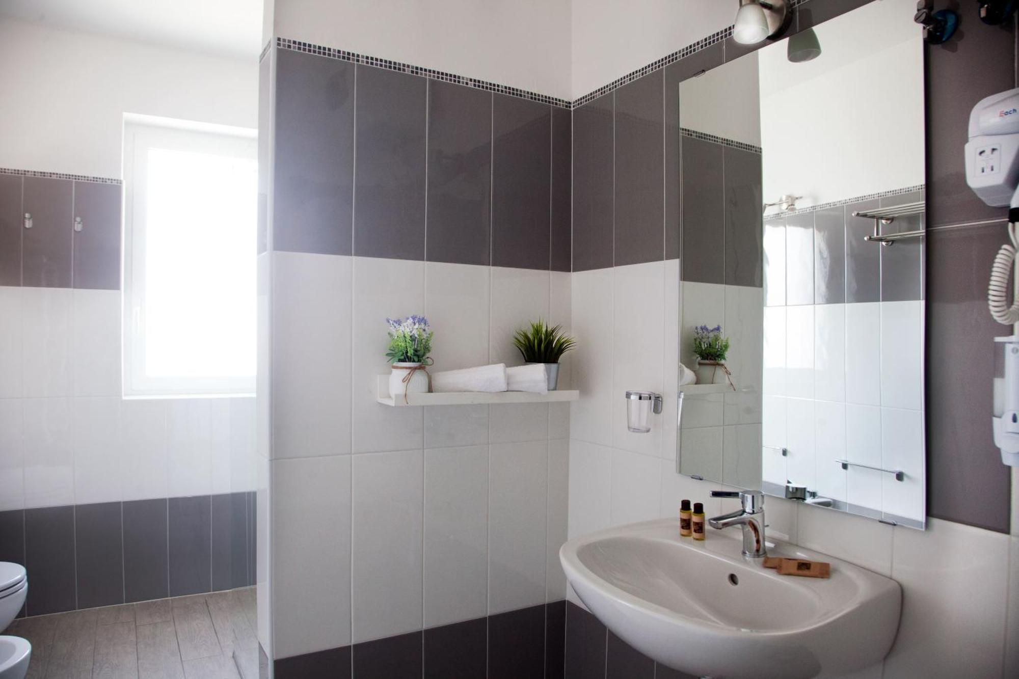 Aparthotel Le Marine Bisceglie Luaran gambar